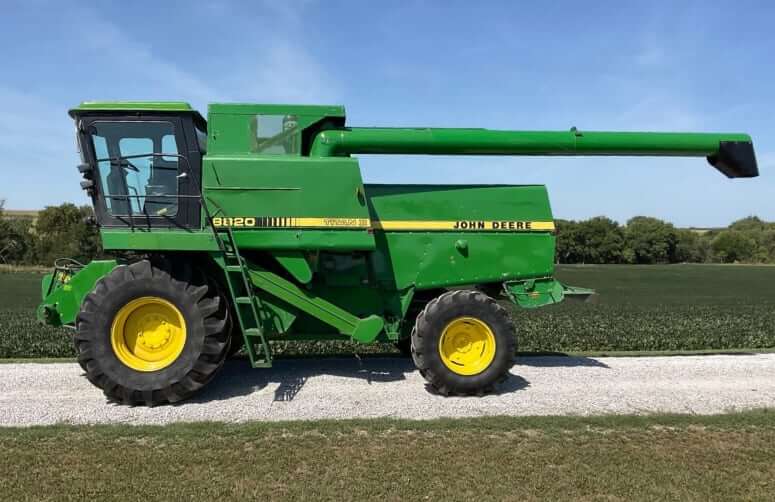 Вес и размеры зерноуборочного комбайна John Deere 8820 Titan II Turbo