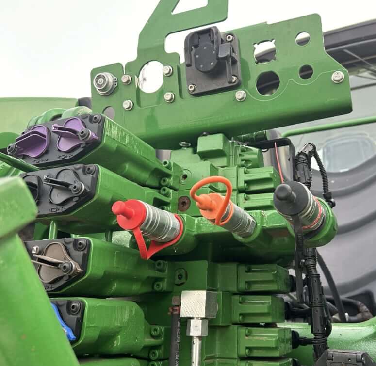 Характеристики гидросистемы John Deere 9370R