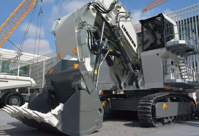 Технические характеристики карьерного экскаватора Liebherr R9200 с прямой лопатой